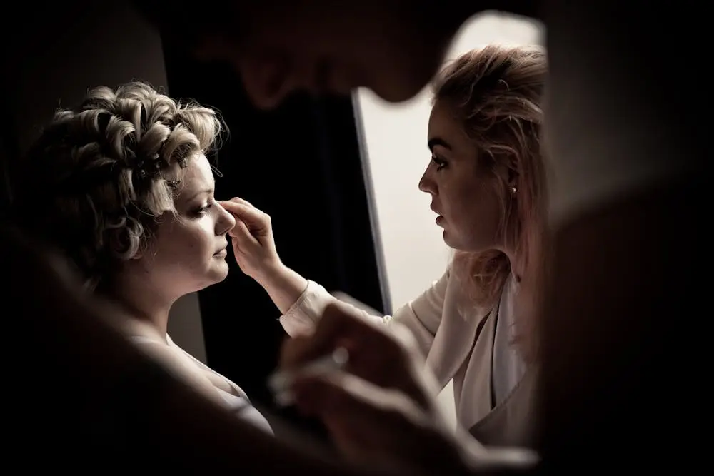 Makeup artist
